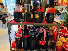 零售区-星巴克臻选(莘庄仲盛店)