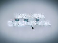 -UNI UNI(环亚凯瑟琳店)