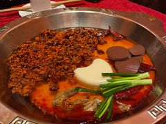 -山城年华老火锅(玉林店)