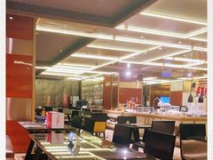 大堂-大中华希尔顿酒店-念自助餐·嗨啤·小龙虾