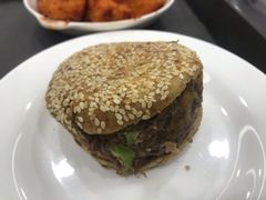 -聚德华天护国寺小吃(甜水园店)