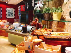 自助取餐区-咖啡苑自助餐厅·中国大饭店