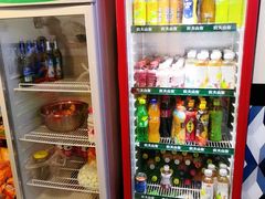 -愉肴麻辣香锅(中北镇店)