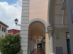 -佛罗伦萨小镇广佛名品奥特莱斯(疏港路店)