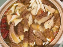 -老邻居创业餐厅(中国黄石·磁湖汇众创空间店)