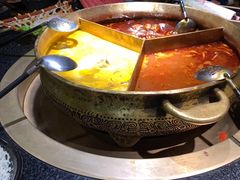 -湊湊火锅·茶憩(南京东路悦荟店)