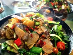 腊肉烧洋芋片-张关合渣(航空大道店)