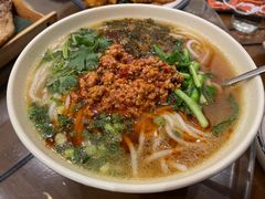纯正云南小锅米线-遇见阿家村云南菜(魏公村店)