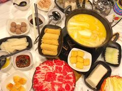 -鲜入围煮花胶鸡海鲜火锅