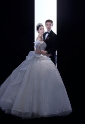 -喜爱高定婚纱摄影