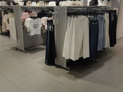 -H&M(来又来时尚购物广场店)