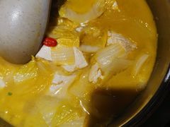 -东口码头·烧鸽子·鱼头泡饼·地方菜(金鹰悦城店)