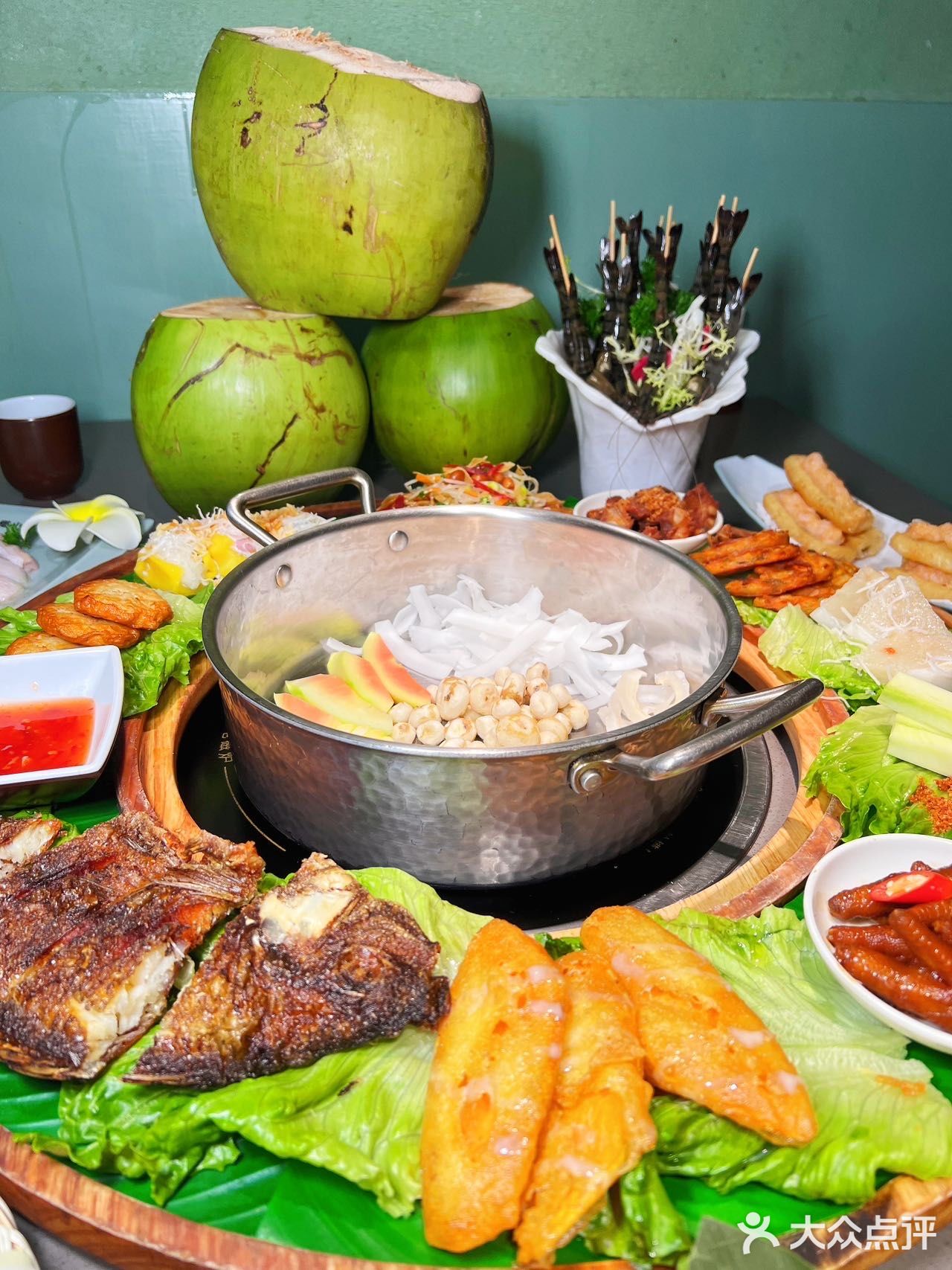 必点的大转盘超值，一次性吃到十几种海南特色美食