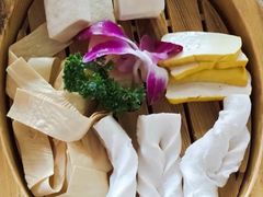 -滇釜火锅·能喝汤的火锅(车公庄店)