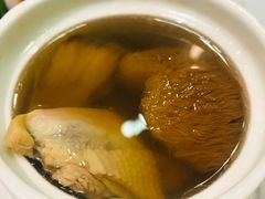精美炖汤-金碧轩粤菜海鲜大酒楼