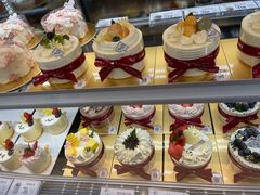 -花花卷卷·鲜食蛋糕(静安久光百货店)