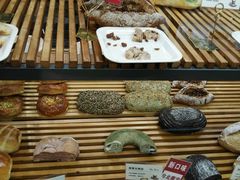 -焙丽拾光(麦凯乐直营店)