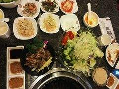 -韩宫宴炭火烤肉(中商世界里店)