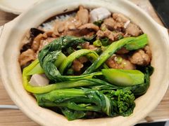 香菇滑鸡煲仔饭-华记煲仔华·煲仔饭(市桥易发店)