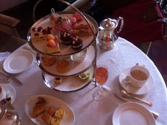 红丝绒下午茶-Salon de Ville浦江汇(上海外滩华尔道夫酒店店)