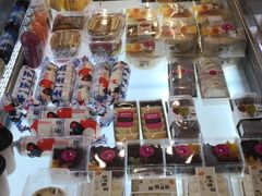 零售区-聚利来食品(南戴河店)