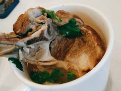 能喝汤的手抓羊排-提雅新疆炒米粉(青岛万象城店)