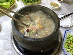 -鲁朗纳麦石锅鸡庄园