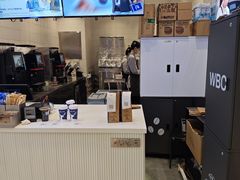 -瑞幸咖啡(凯德虹口龙之梦店)