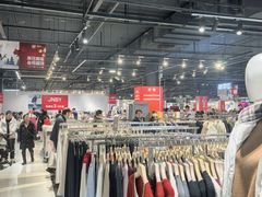 -燕莎奥特莱斯购物中心