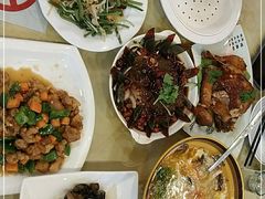 -鹤乡东北菜(崮山路店)