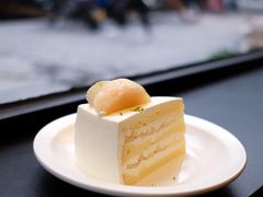 水蜜桃奶油蛋糕-black rainbow coffee