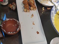 -东口码头·烧鸽子·鱼头泡饼·地方菜(金鹰悦城店)