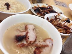 猪颈肉芝士捞公仔面-新记餐厅(香槟大厦店)