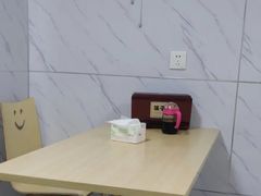 -小许三鲜砂锅馄饨店(家多乐烟酒店)