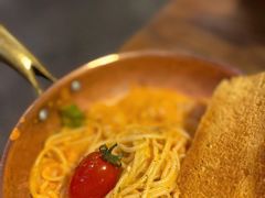-I HOLIC艾豪丽披萨(KKone店)