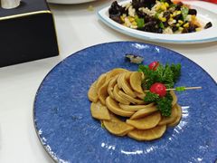 -三江源美食城