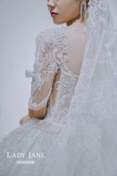 -Lady  Jane高端婚纱礼服馆