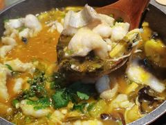 -东家小院金汤酸菜鱼(南阳路店)