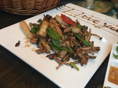 -粥王府 老广传家菜(东关街店)