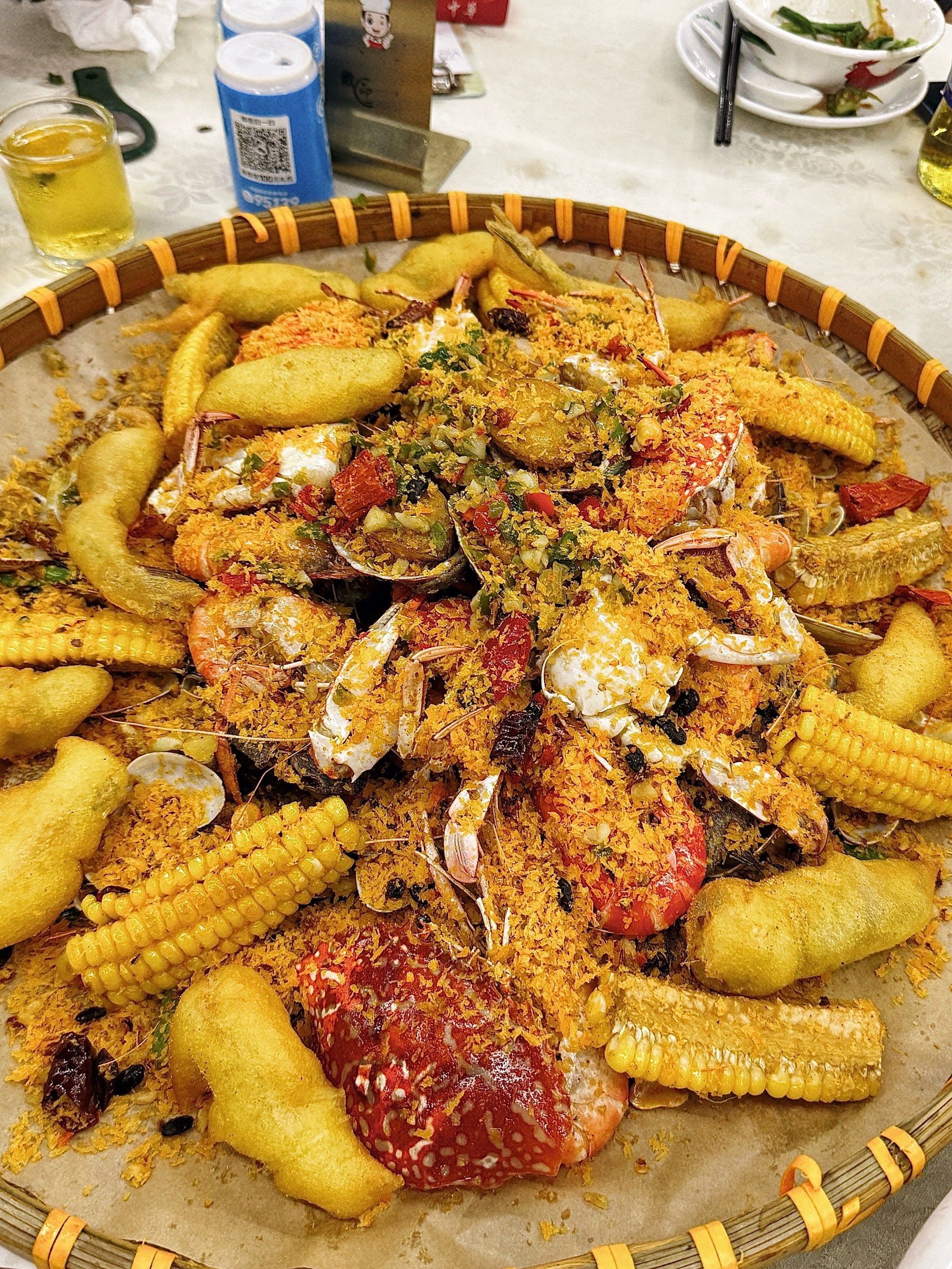 广州市内烟火气海鲜大排档