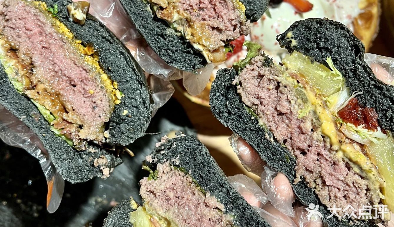 厦门探店｜沙坡尾必吃的黑汉堡快来收了他！