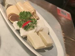 -尚尚仙·酸汤猪手·猪肚鸡火锅(华联万柳购物中心店)