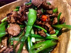 小炒黄牛肉-老滇山寨•云南特色菜•地方菜•民族风情歌舞表演(金碧店)