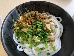 滇味卤米线-云平风味园(护国路店)