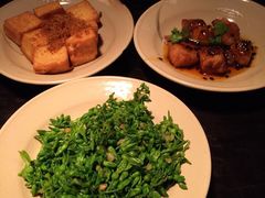 -Cuc Gach Quan Restaurant