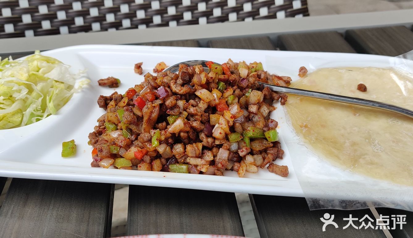 爱新疆菜的一天 | 比斯特购物村里的新疆味道[调皮]