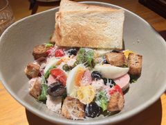 老教堂色拉-JINNS锦时 steak&pizza(浸信会礼拜堂旧址店)