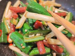 -黄泥岗·地道湖北菜(奥特莱斯店)