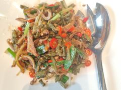 卜豆角炒脆骨-君庭中餐厅(友谊宾馆店)