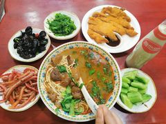 -金杨拉面王小吃面馆·牛三宝面·红烧牛肉粉